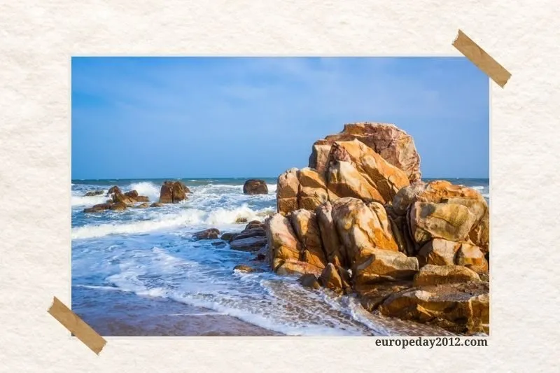 Bãi đá Ông Địa