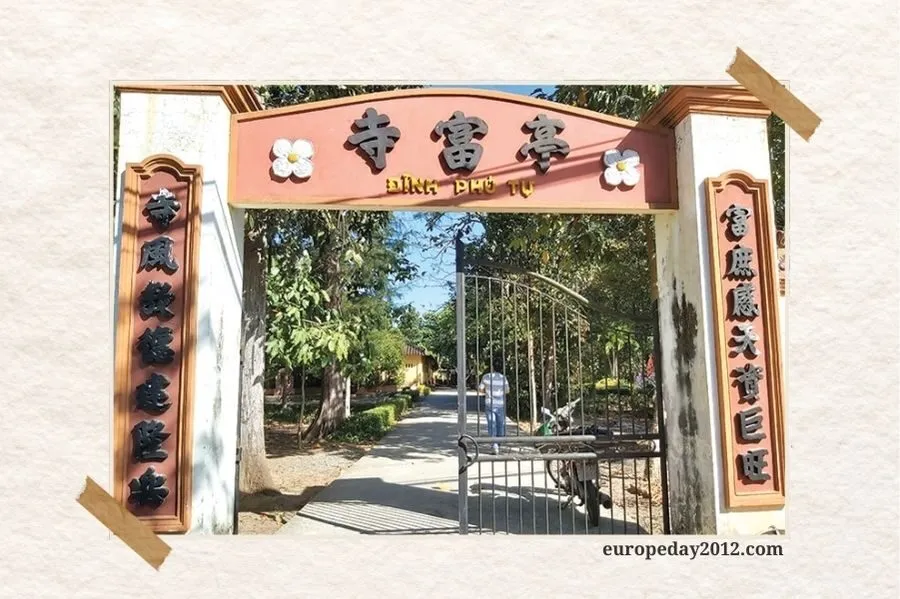 Đình Phú Tự