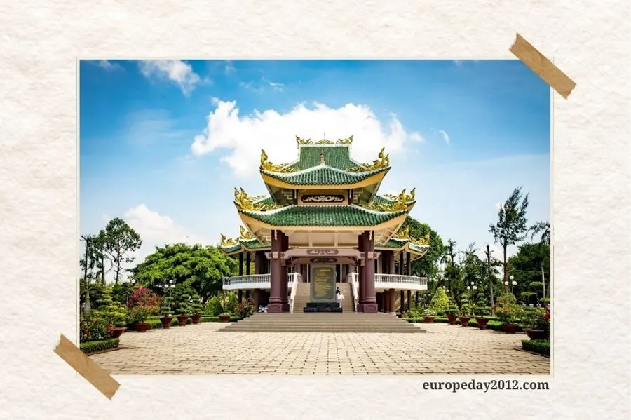 Khu di tích lăng mộ Nguyễn Đình Chiểu