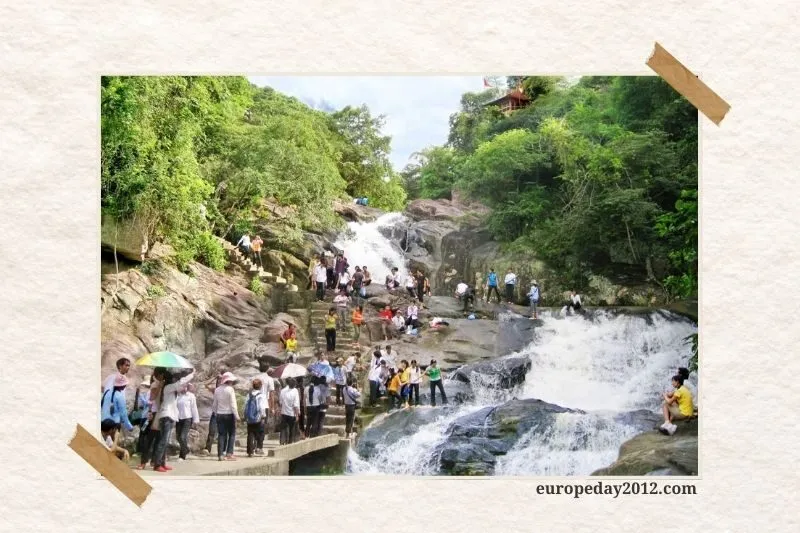 Khu du lịch sinh thái Suối Mỡ