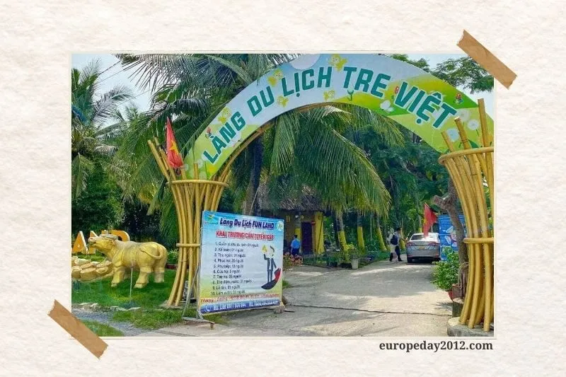 Làng Du Lịch Tre Việt