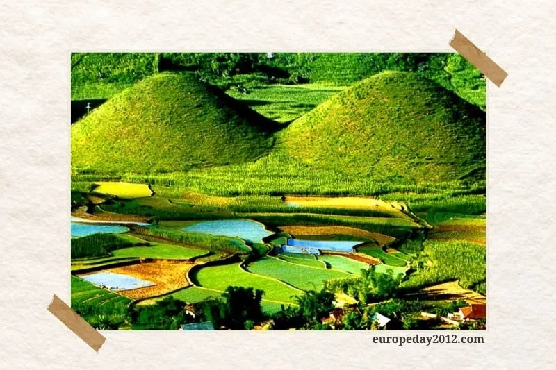 Núi đôi Quản Bạ