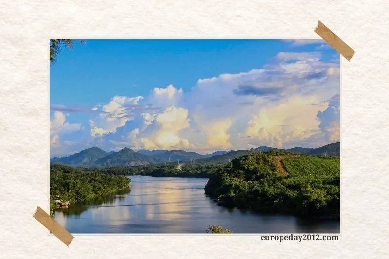 Sông Hương và Đồi Vọng Cảnh