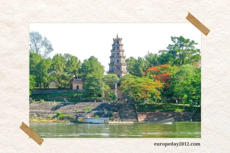 Kiến trúc đặc sắc của Chùa Thiên Mụ