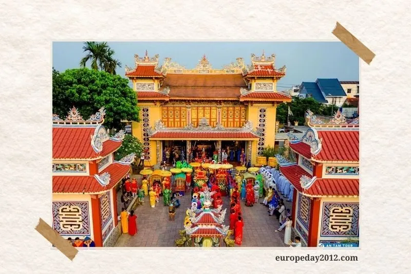 Kiến Trúc Đặc Sắc Của Điện Hòn Chén