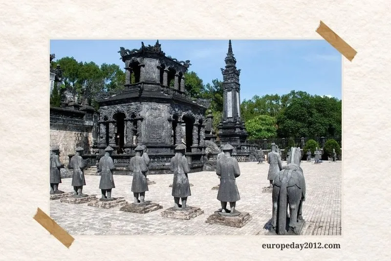 Lịch Sử Xây Dựng Lăng Khải Định