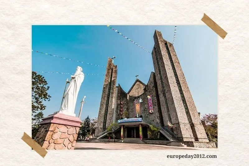 Nhà Thờ Phủ Cam - Địa điểm nổi tiếng tại Huế