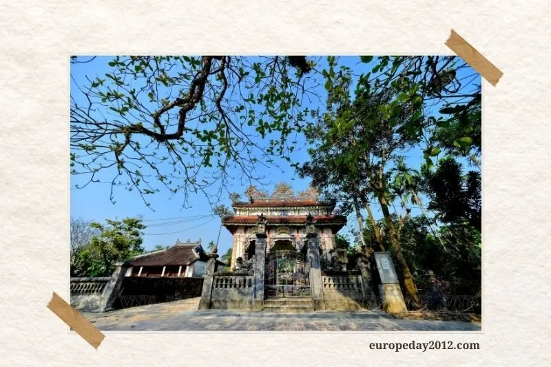 Những Di Tích Lịch Sử Và Tín Ngưỡng Của Làng